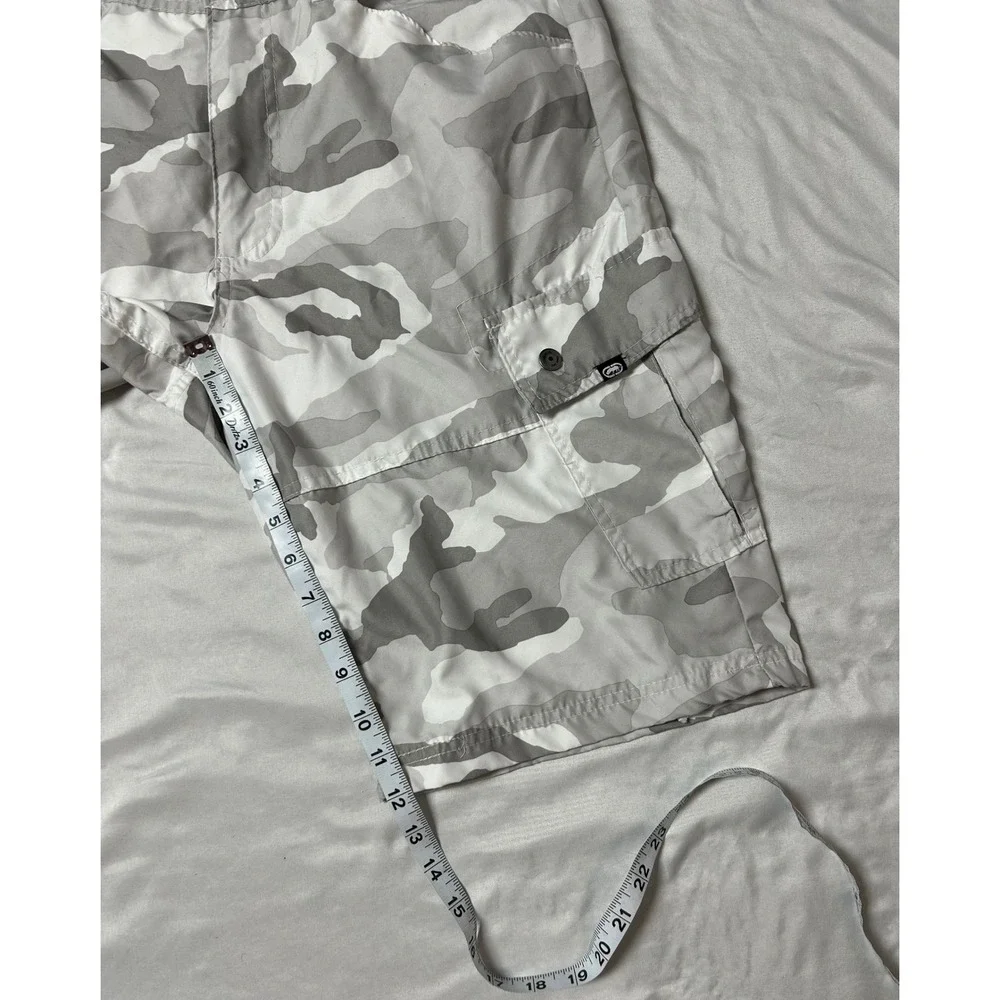 Ecko Unltd Mens Grey White Camo Cargo Shorts Size 32 Streetwear Casual Utility
